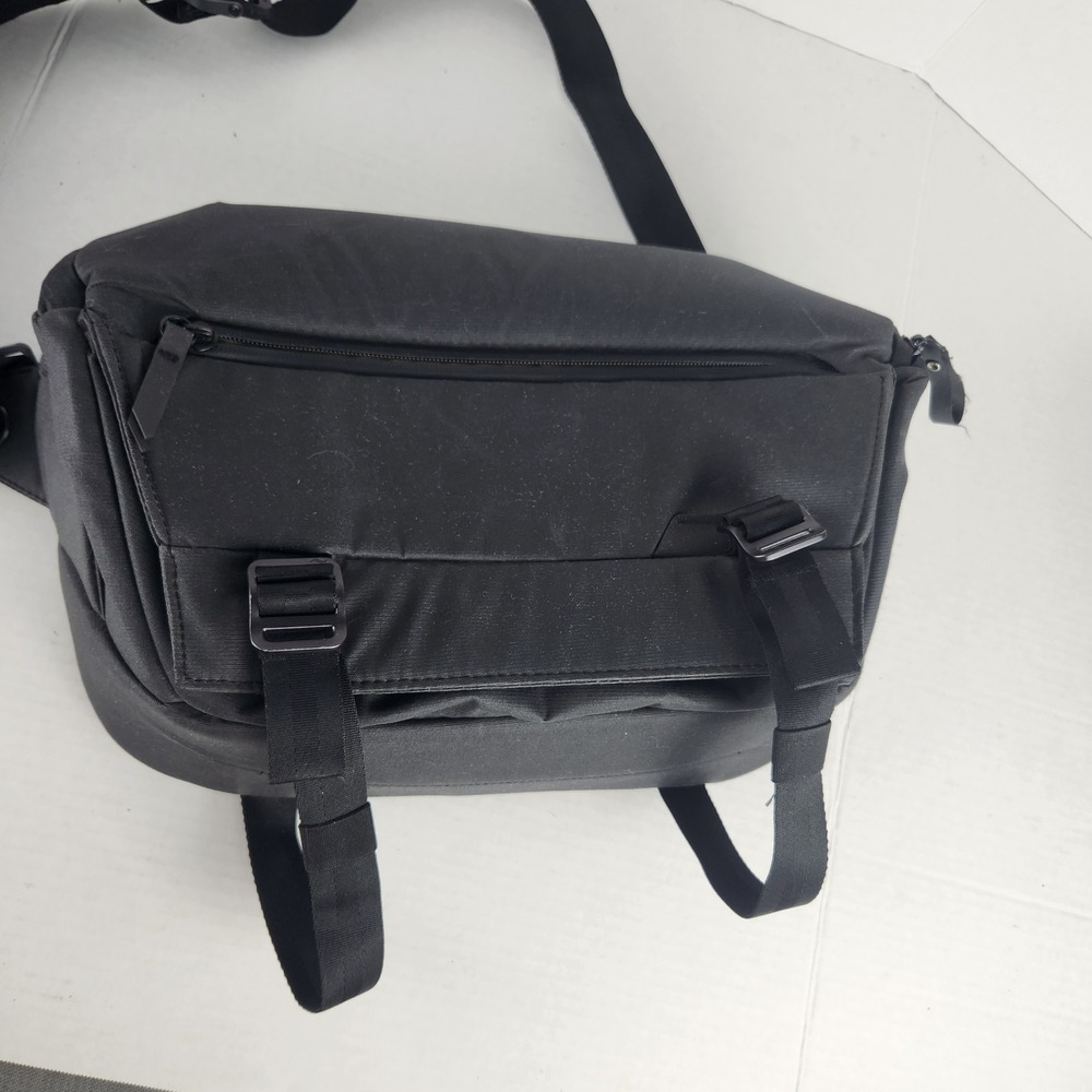 Peak Design Everyday Sling 10L Black Camera Messenger Bag V1 BEDS-10-BK-1